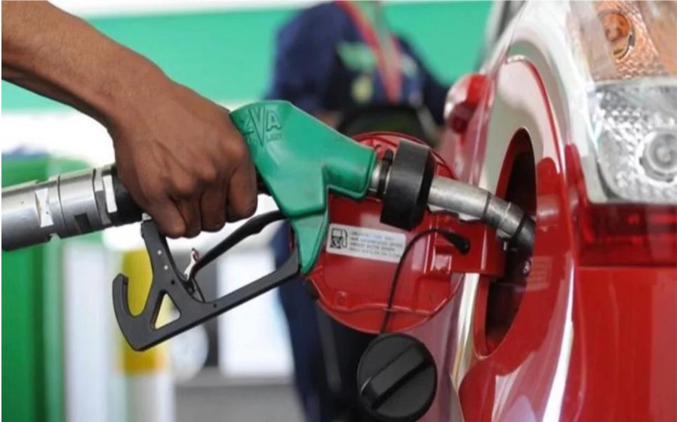 Fuel price hits N897 per litre in Nigeria.
