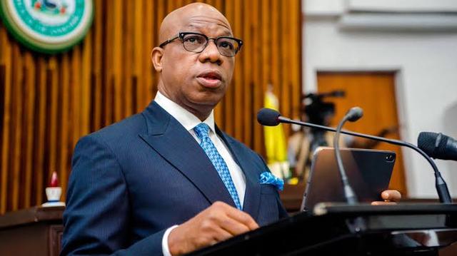 Ogun State Governor Dapo Abiodun plans to have a battery recycling plant in his state. 
